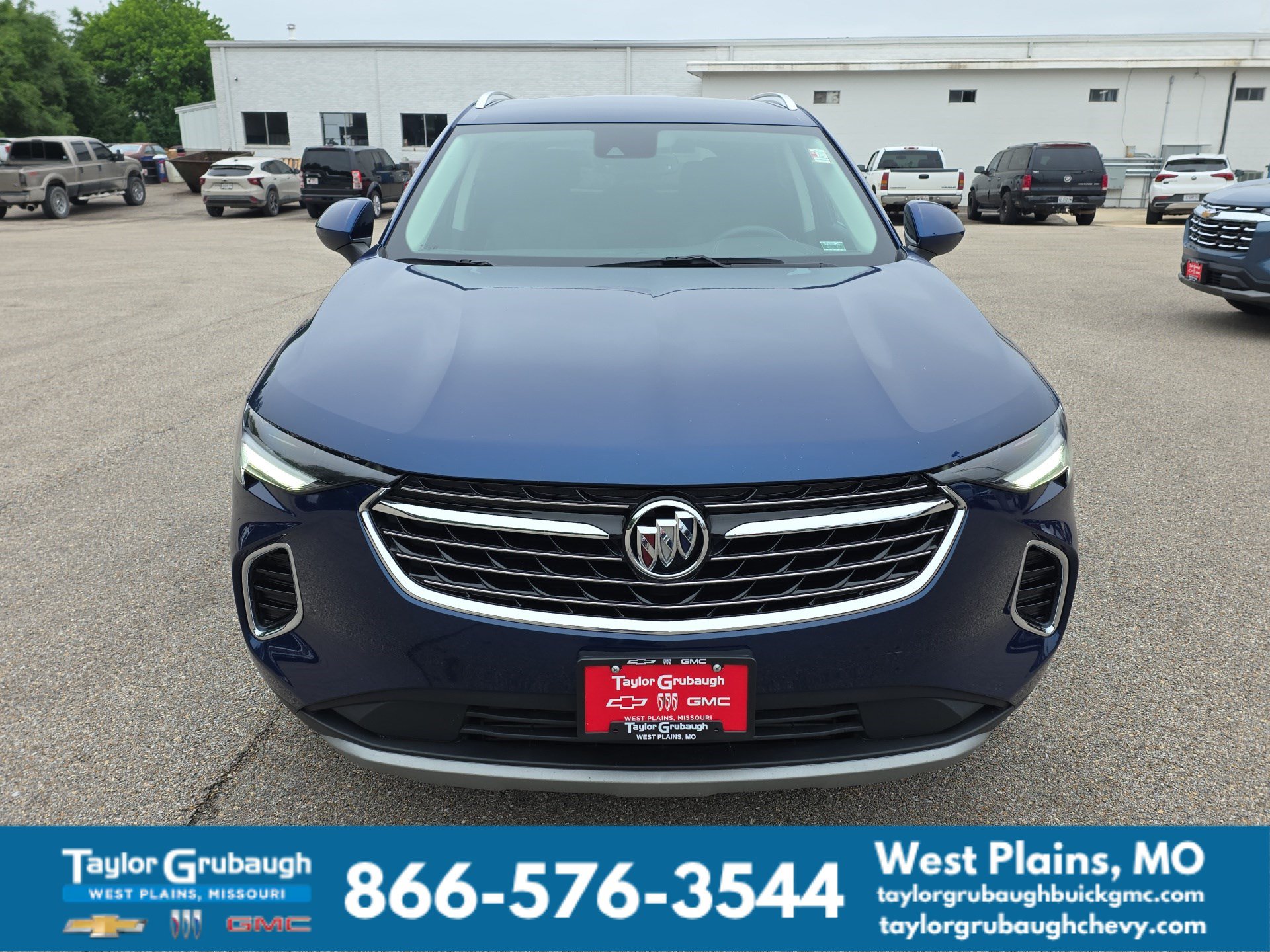 Used 2023 Buick Envision Essence FWD image 3