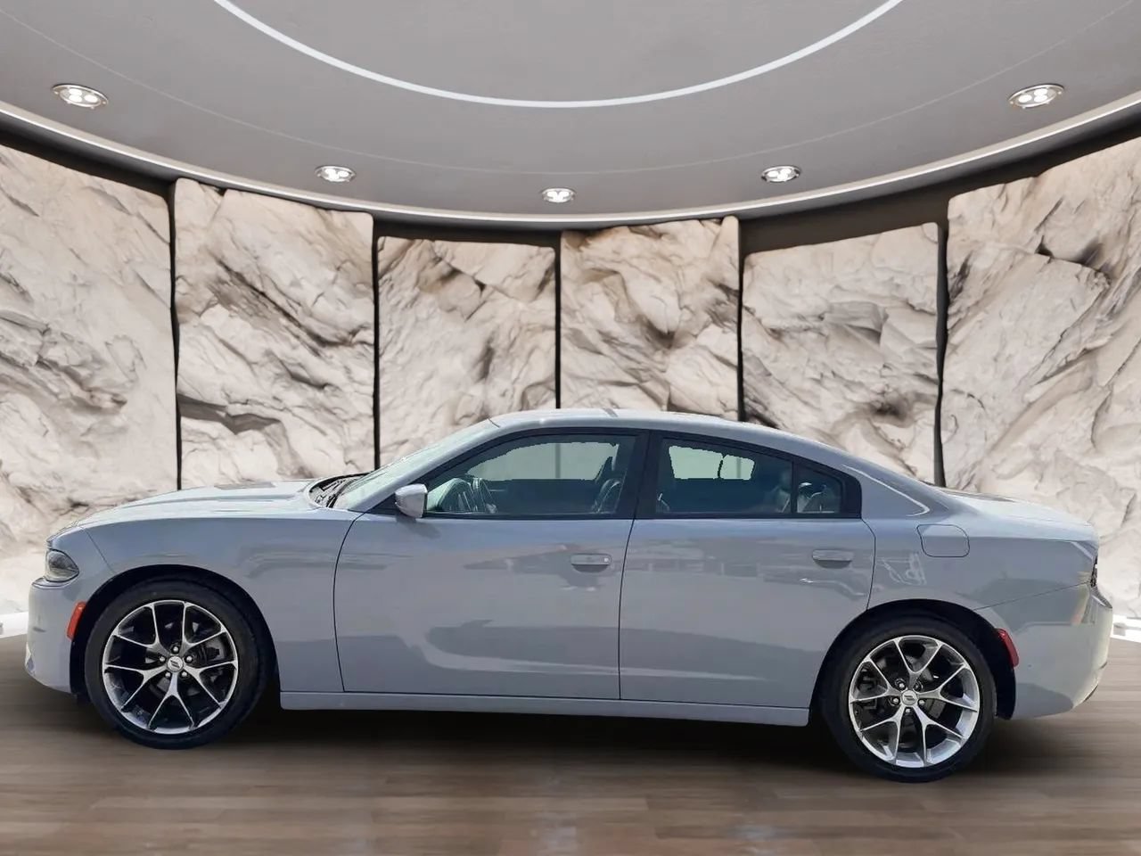 Used 2022 Dodge Charger SXT w/ Plus Group RWD image 4