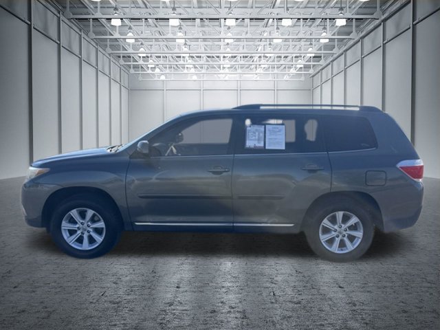 Used 2012 Toyota Highlander FWD w/ Tech Pkg image 2