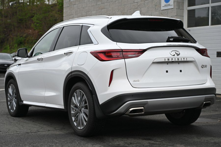 Used 2023 INFINITI QX50 Luxe AWD/4WD image 4