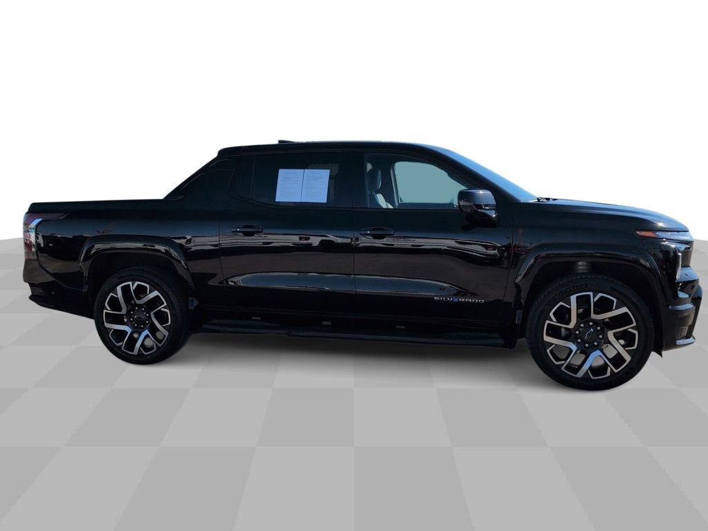 Used 2024 Chevrolet Silverado EV RST image 10