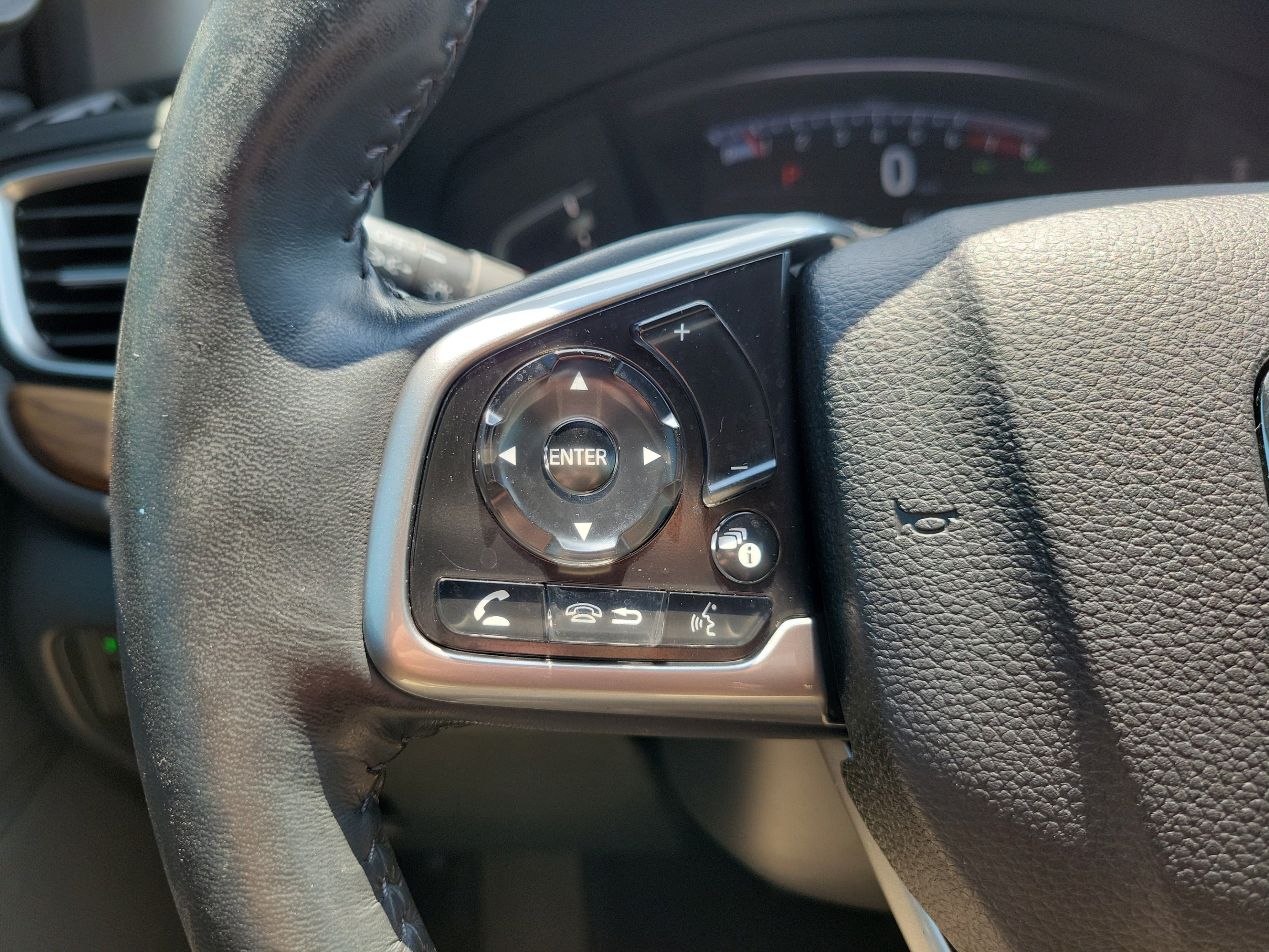 Used 2020 Honda CR-V Touring image 30