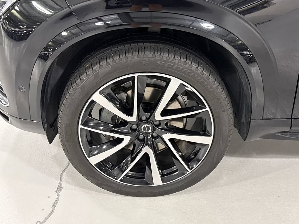 Certified 2024 Volvo XC90 B6 Ultimate w/ Protection Package Premier AWD/4WD image 8