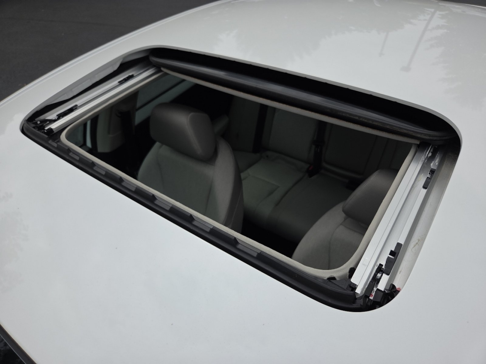 Used 2025 Honda Accord SE image 4