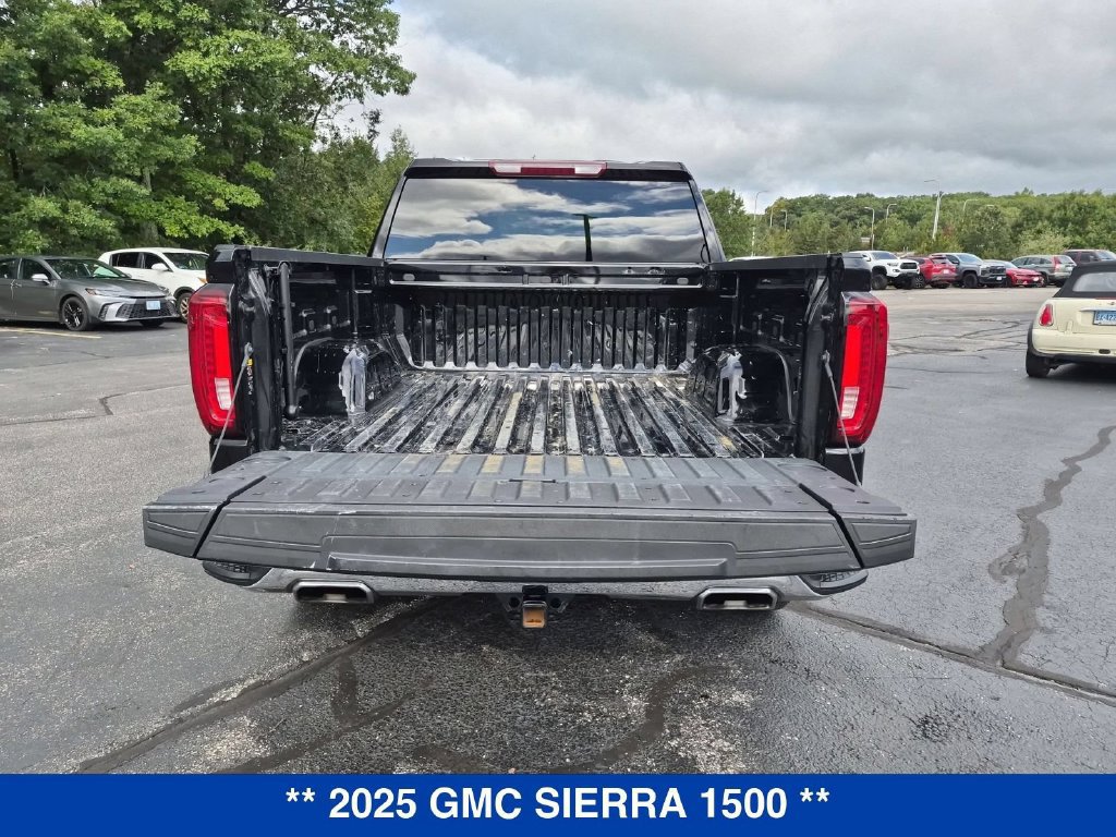 Used 2025 GMC Sierra 1500 SLT AWD/4WD image 36