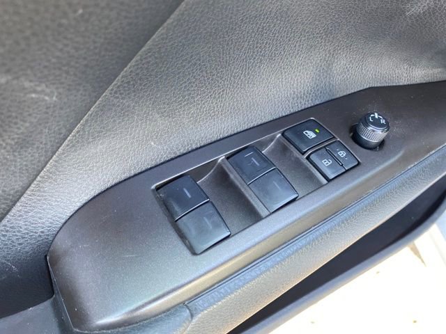 Used 2023 Toyota Camry SE image 15