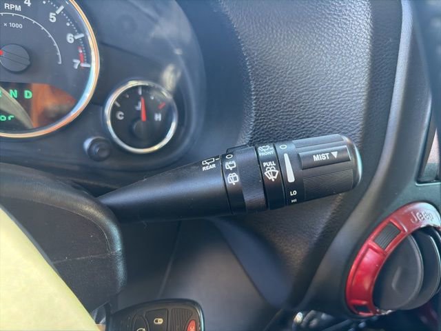 Used 2013 Jeep Wrangler Unlimited Sahara image 24