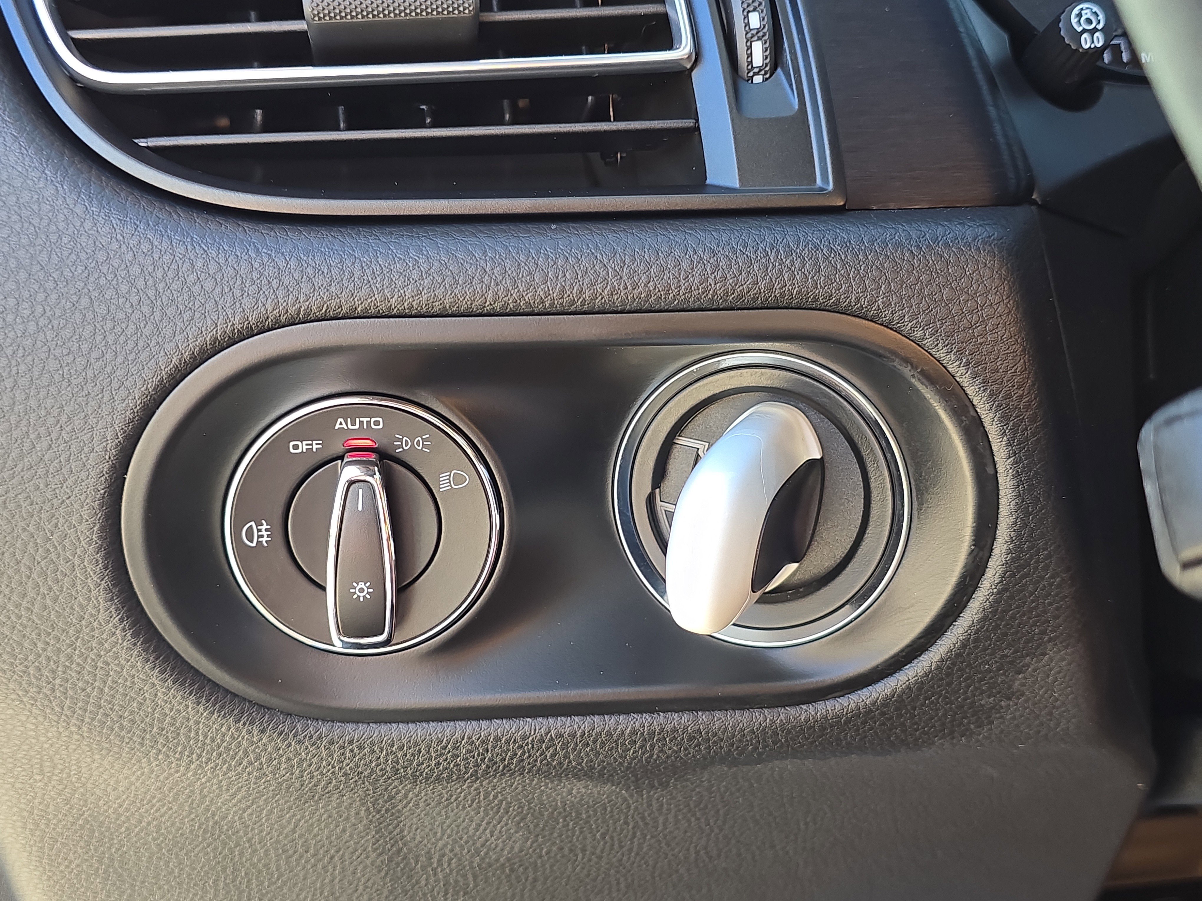 Used 2024 Porsche Macan GTS image 31