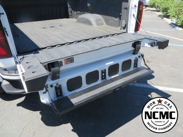 Used 2024 GMC Sierra 3500 Denali w/ Denali Reserve Package AWD/4WD image 17