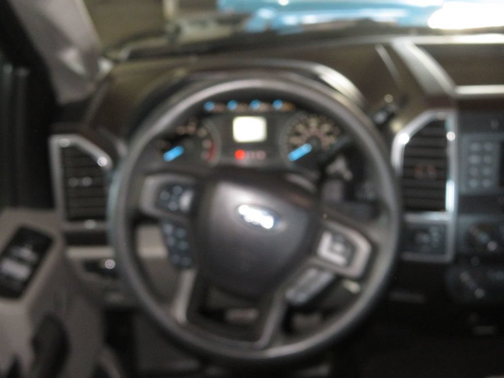 Used 2018 Ford F150 XLT AWD/4WD image 36