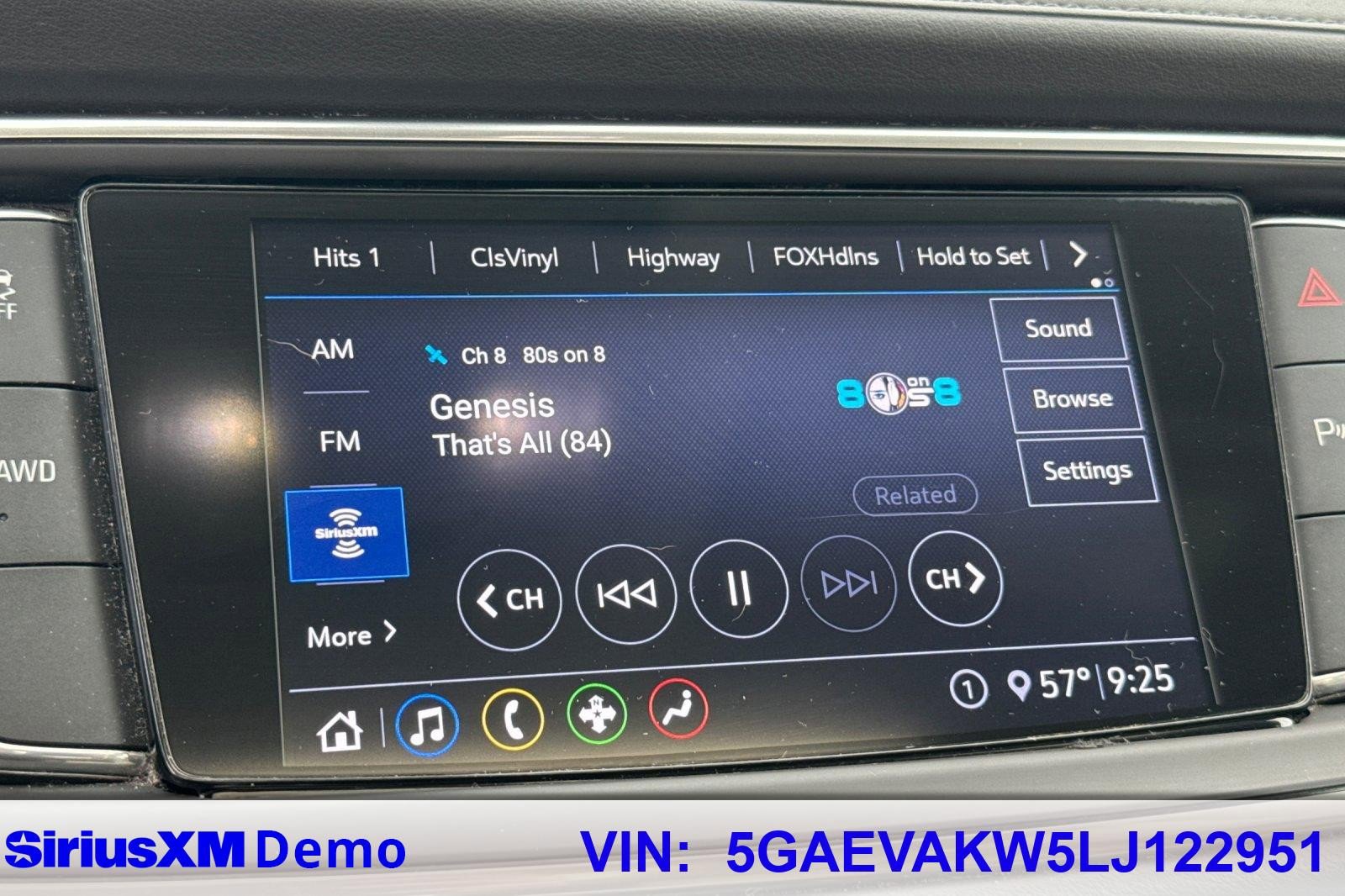 Used 2020 Buick Enclave Essence image 25