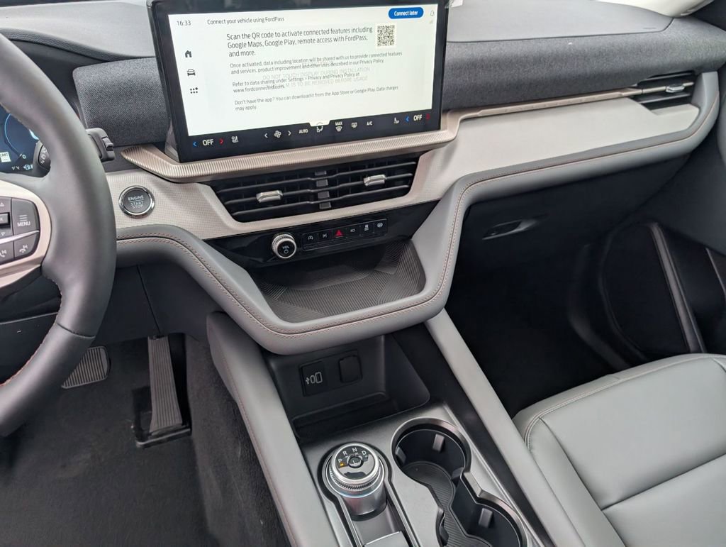 New 2026 Ford Explorer Active w/ Active Comfort Package image 35