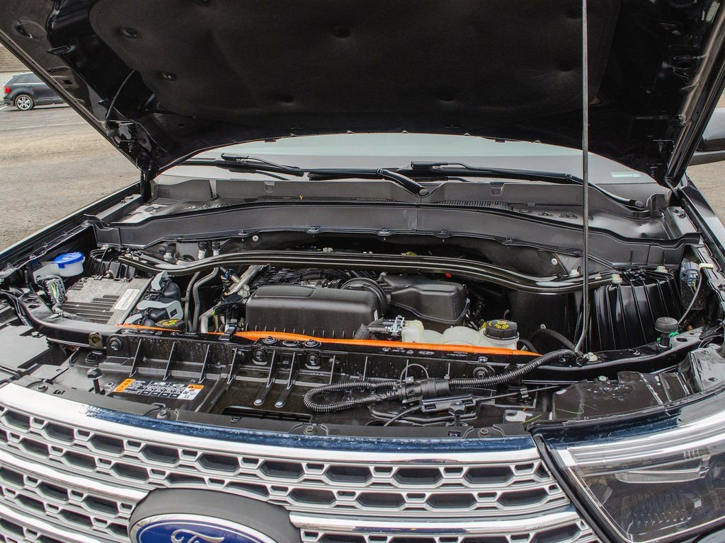 Used 2023 Ford Explorer Limited image 13