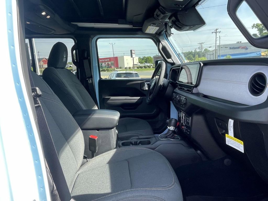 New 2025 Jeep Wrangler Unlimited Sport image 15