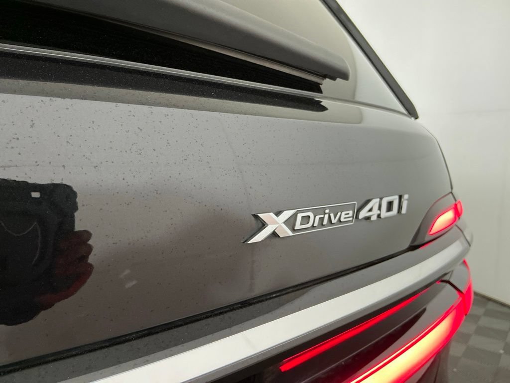Used 2025 BMW X7 xDrive40i w/ Premium Package AWD/4WD image 33