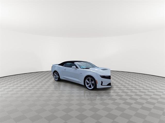 Used 2023 Chevrolet Camaro LT w/ Technology Package image 2