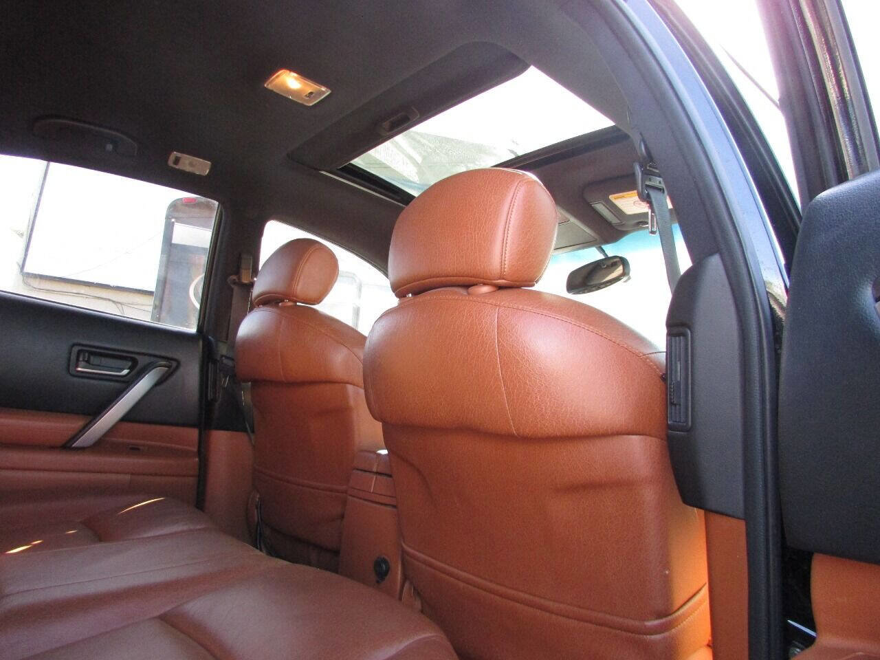 Used 2004 INFINITI FX35 2WD w/ Touring Pkg image 35