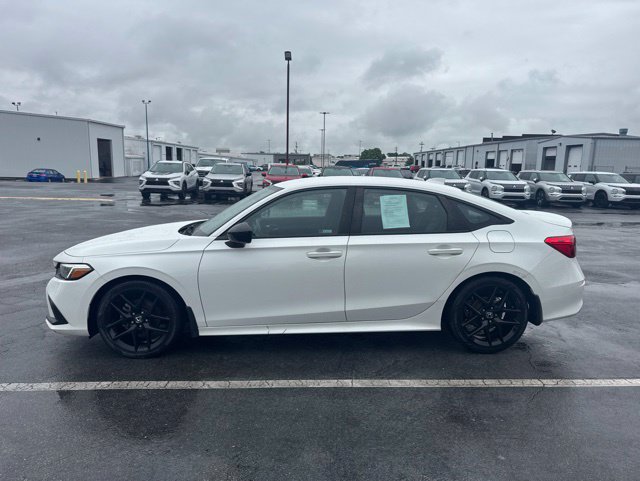 Used 2023 Honda Civic Sport image 3