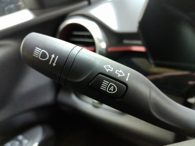 New 2025 Chevrolet Trax RS image 21