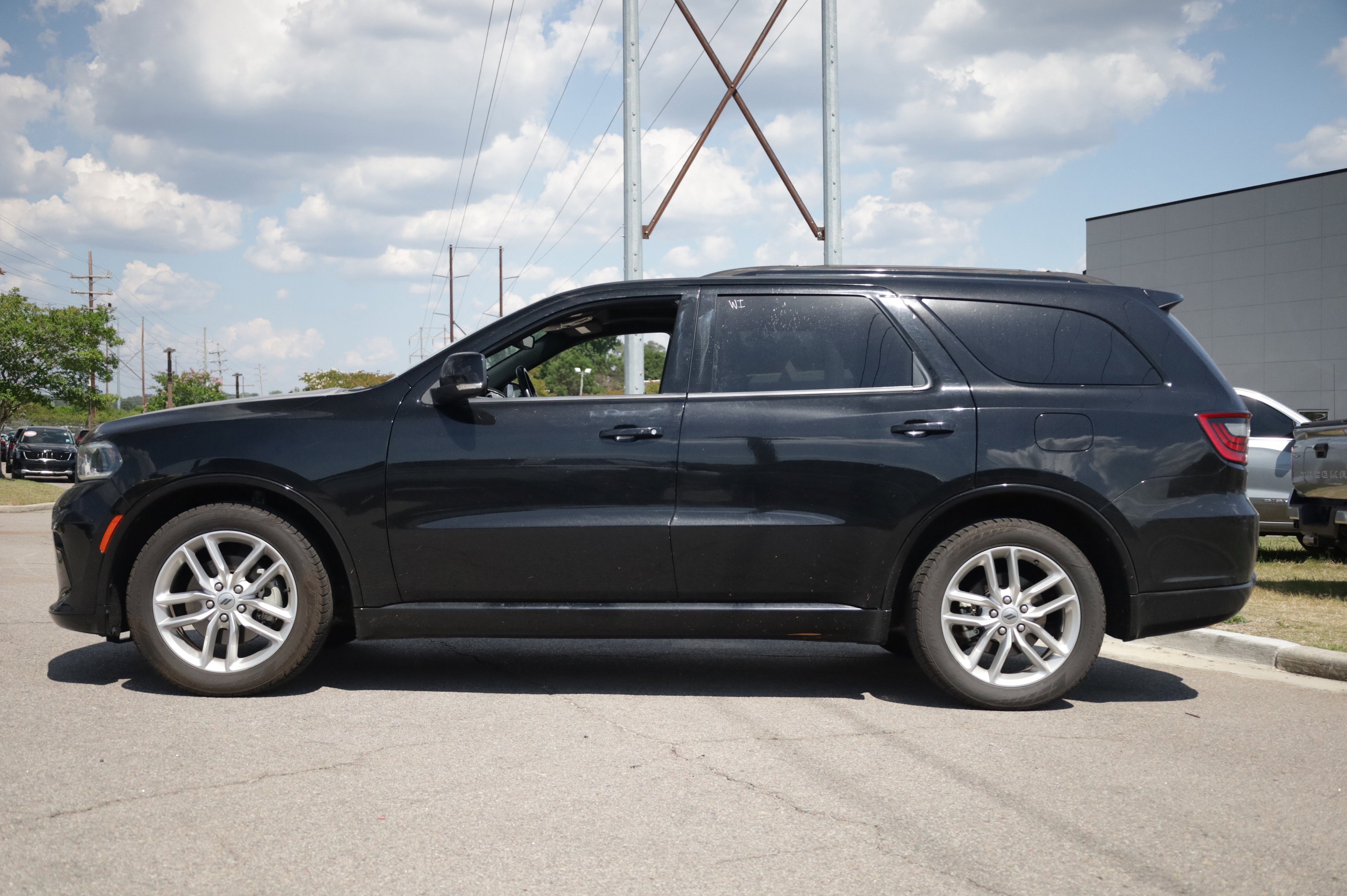 Used 2024 Dodge Durango GT RWD image 2