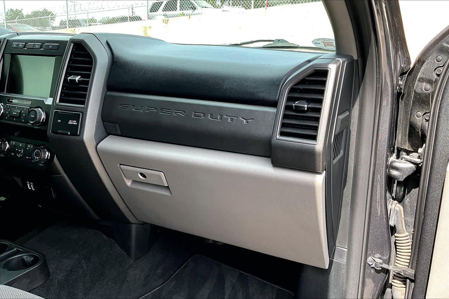 Used 2019 Ford F250 XL w/ STX Appearance Package AWD/4WD image 19