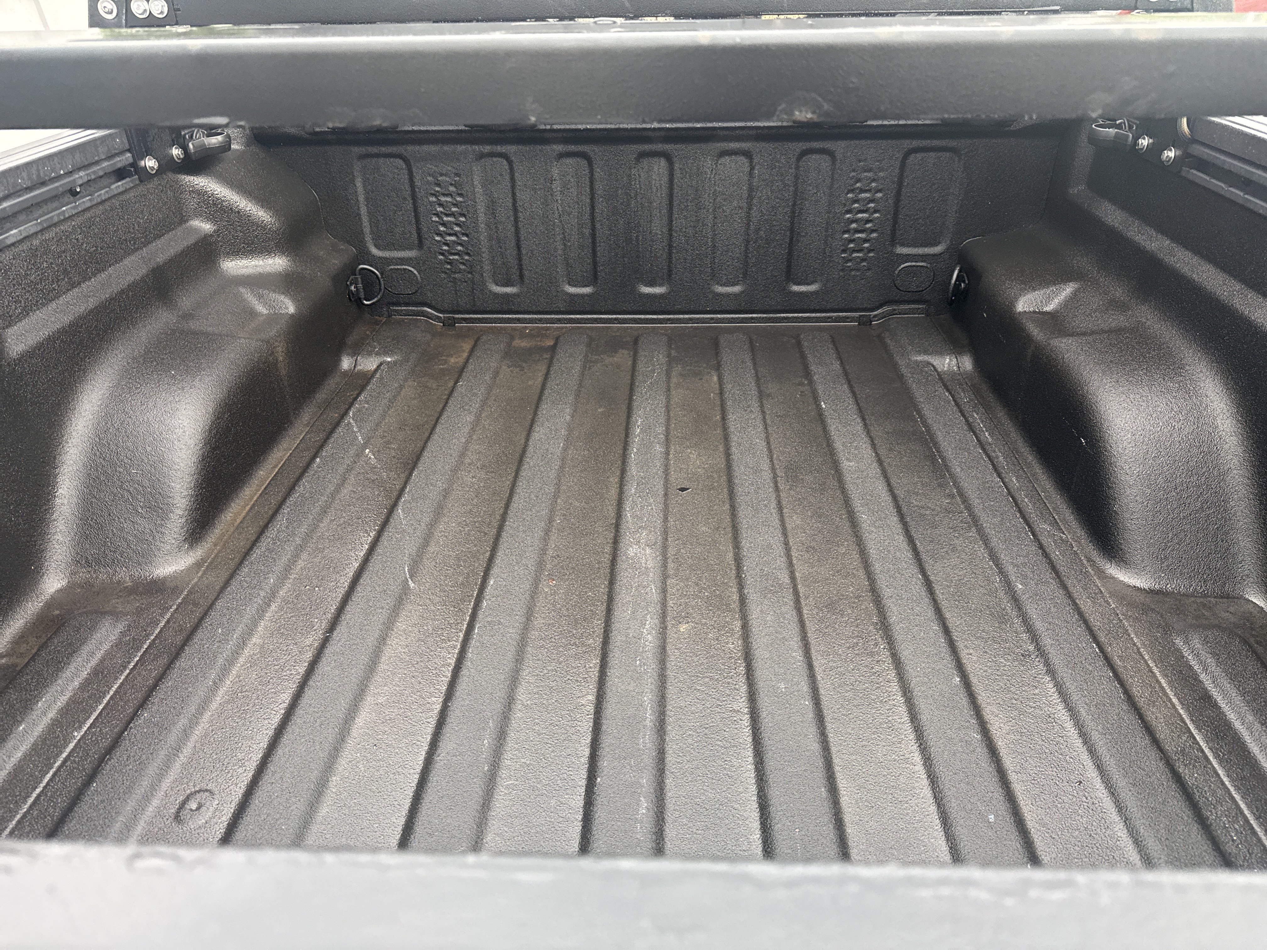 Used 2024 Jeep Gladiator Sport AWD/4WD image 5