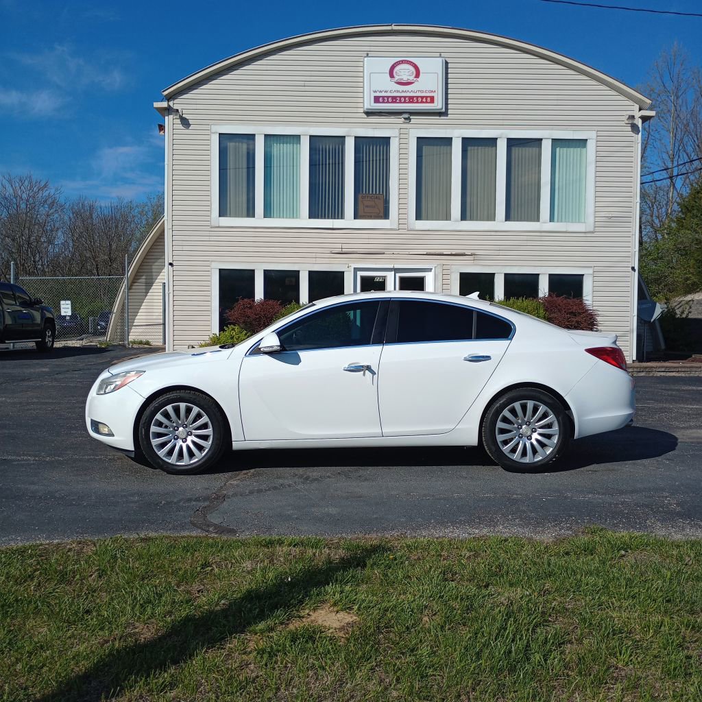Used 2013 Buick Regal Premium FWD image 2