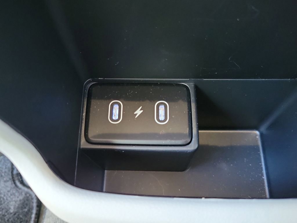 Certified 2025 Hyundai Kona Limited image 14