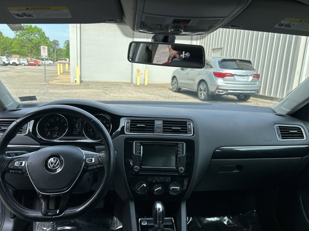 Used 2016 Volkswagen Jetta SEL FWD image 19