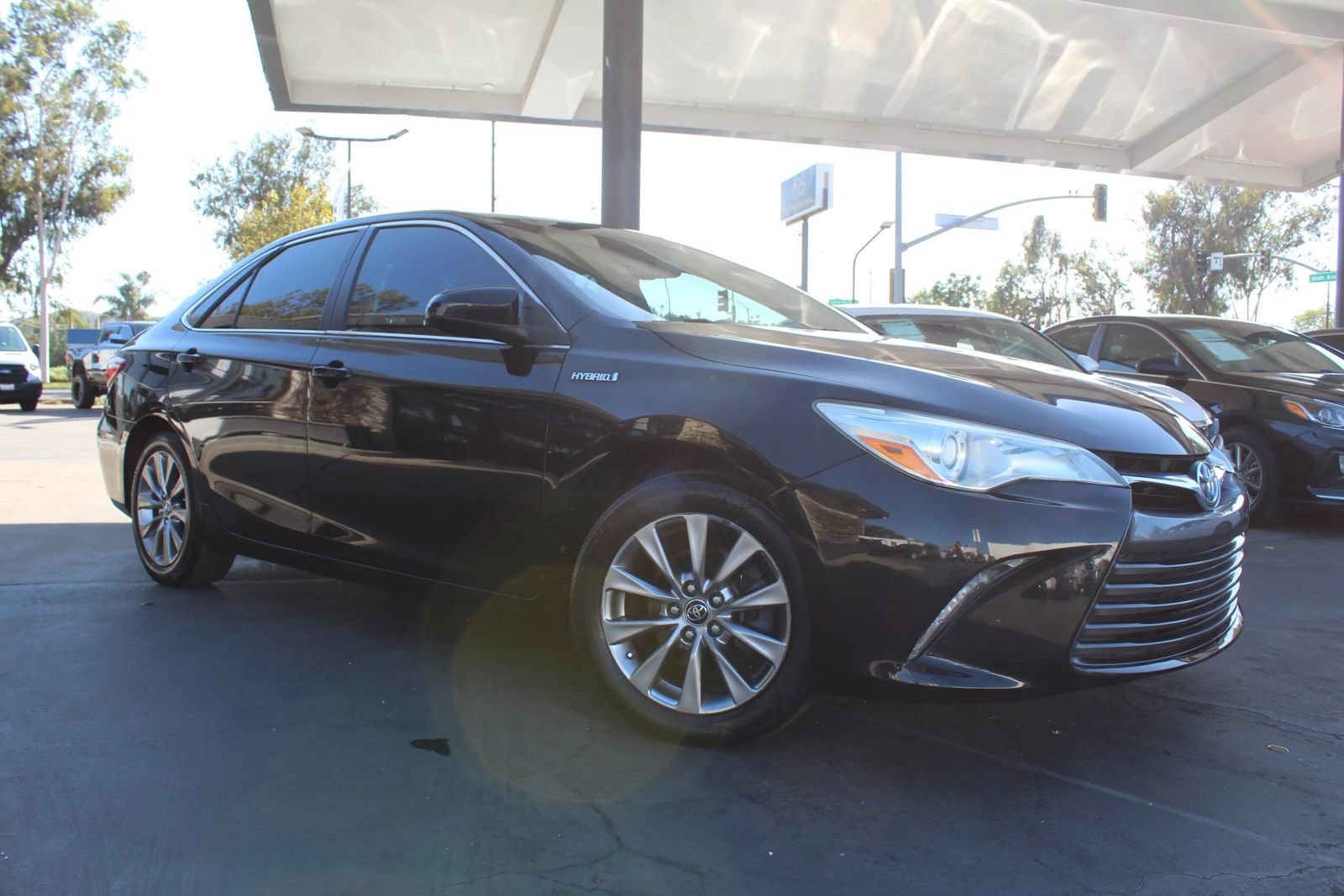 Used 2015 Toyota Camry XLE w/ Moonroof Package FWD image 7