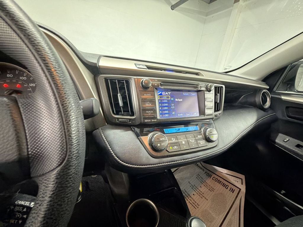 Used 2013 Toyota RAV4 XLE FWD image 15