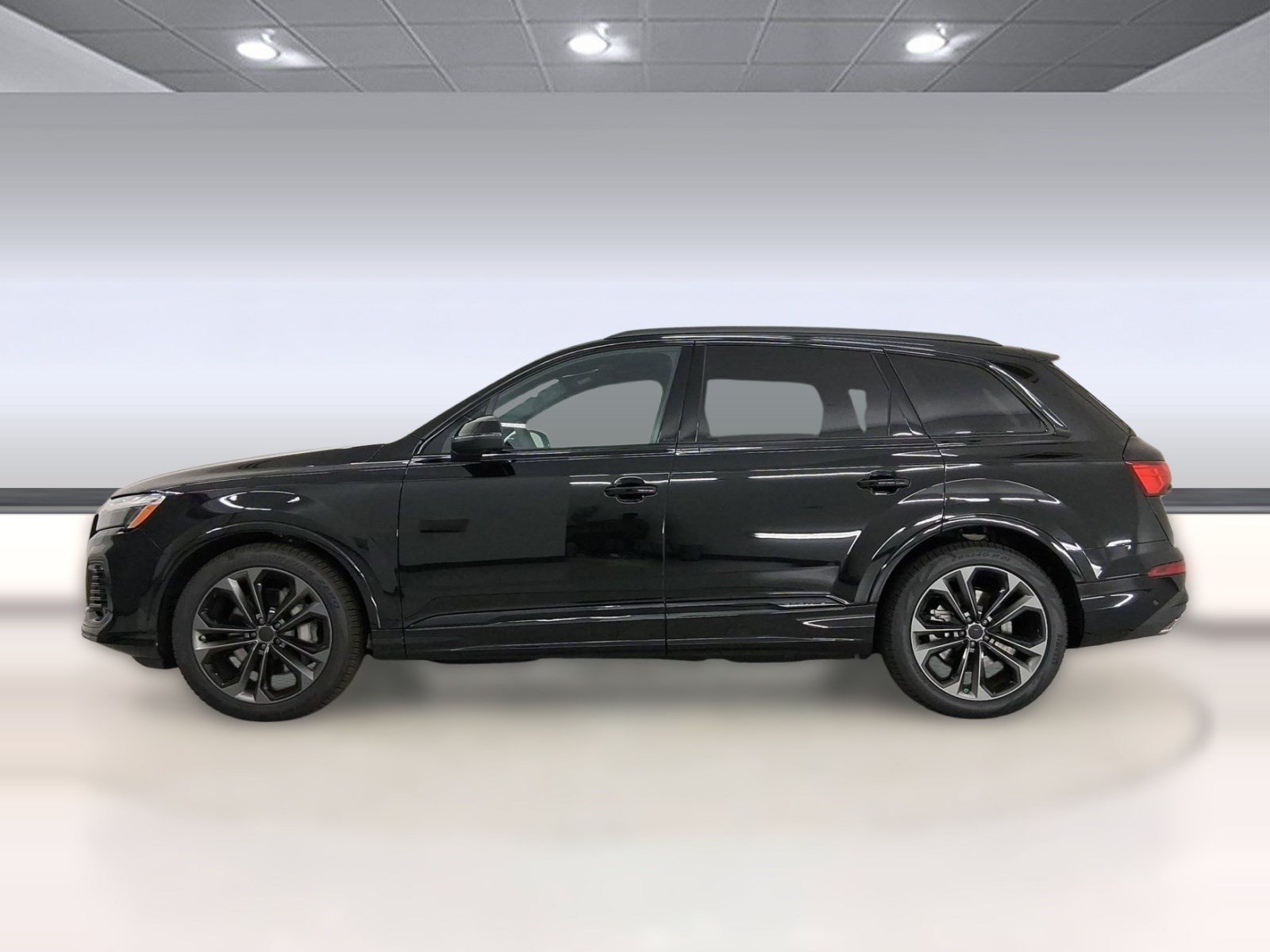 Used 2026 Audi Q7 3.0T Premium Plus w/ Premium Plus Package AWD/4WD image 2