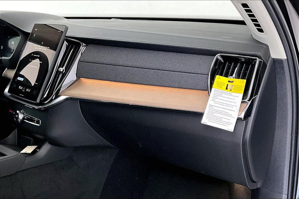 New 2026 Volvo XC90 B5 Core AWD/4WD image 10