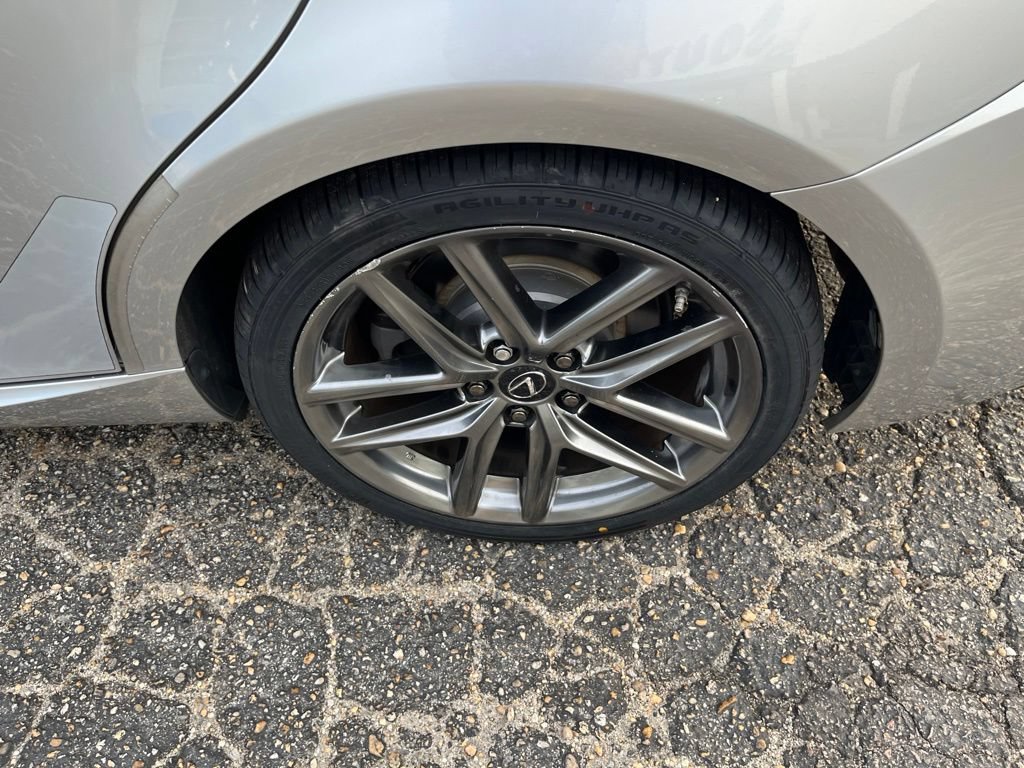 Used 2019 Lexus IS 300 F Sport w/ F Sport Package RWD image 41