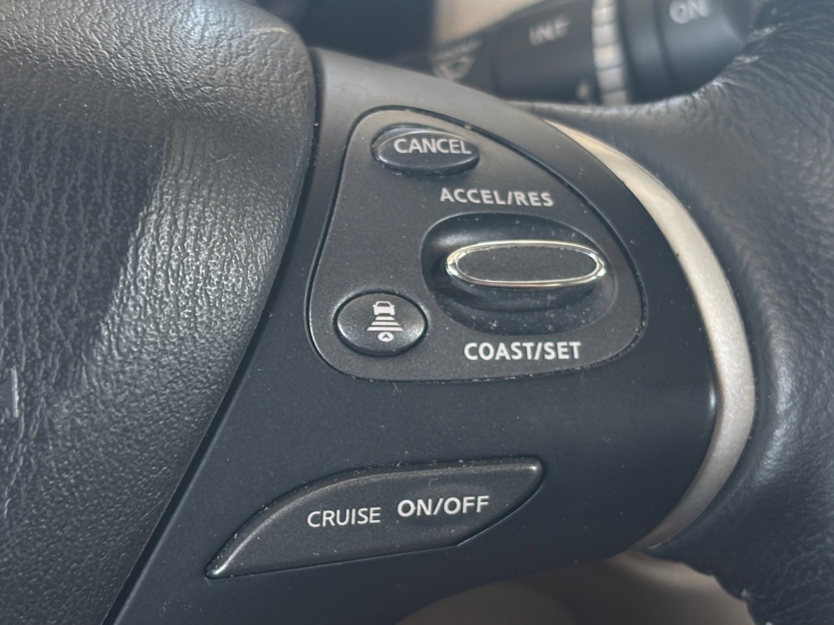 Used 2019 Nissan Pathfinder Platinum image 13