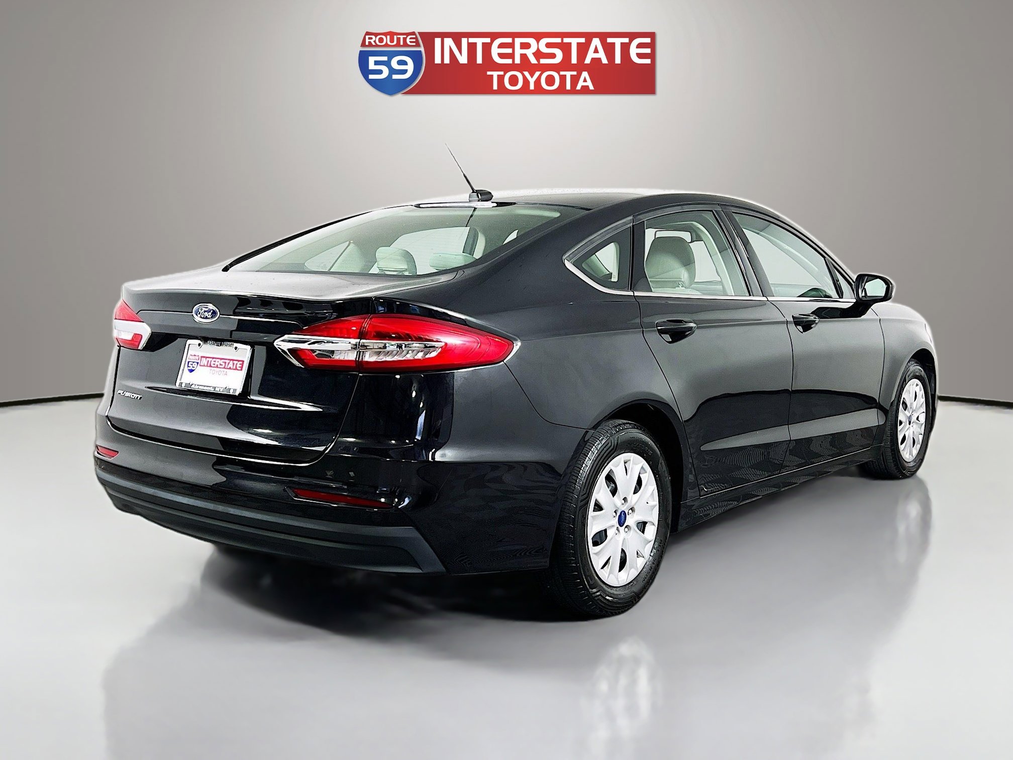 Used 2019 Ford Fusion S FWD image 7