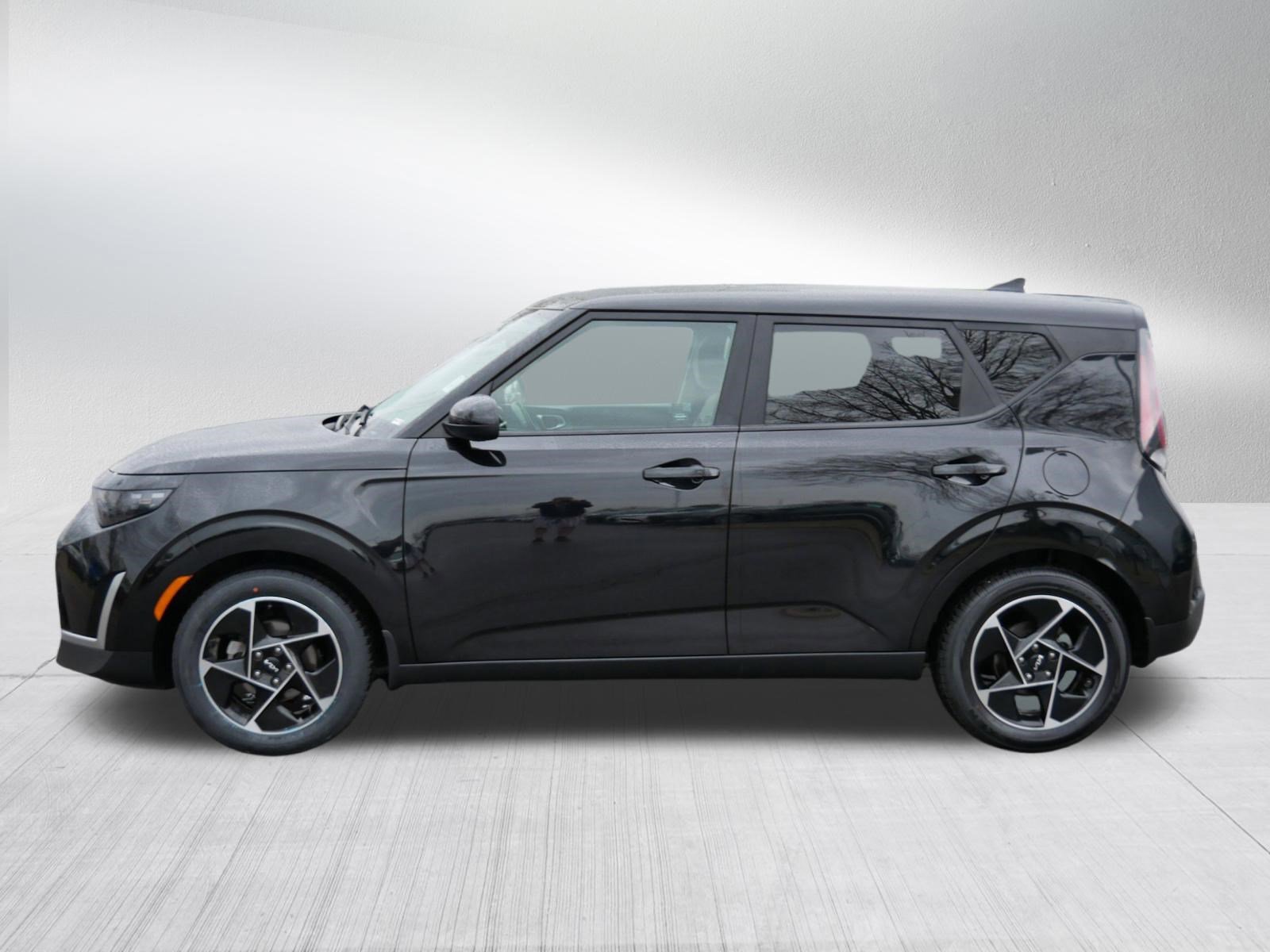 Used 2023 Kia Soul EX FWD image 4