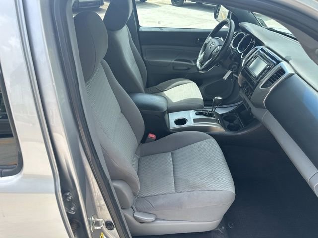 Used 2014 Toyota Tacoma PreRunner w/ SR5 Package RWD image 33