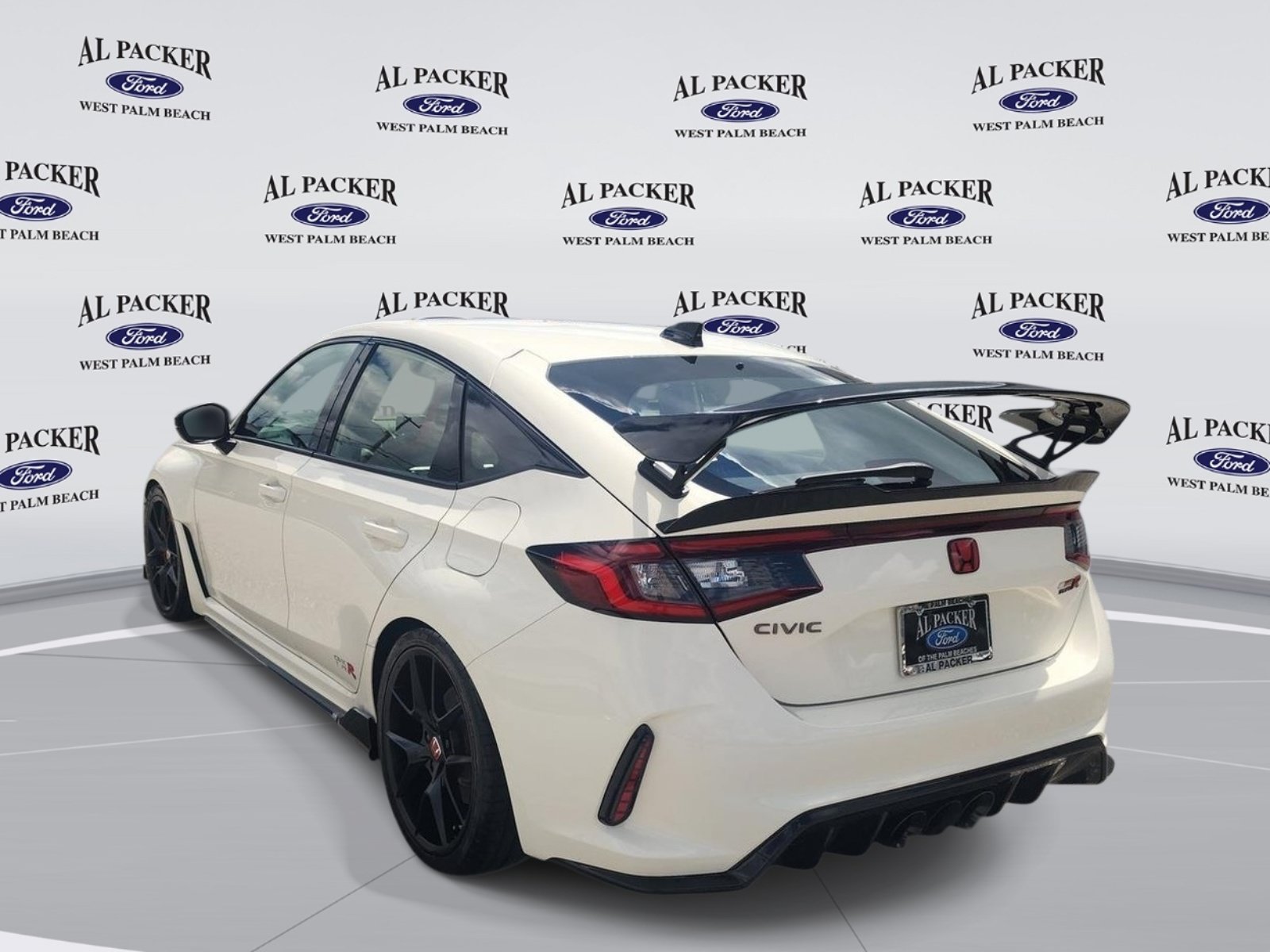 Used 2023 Honda Civic Type R image 3