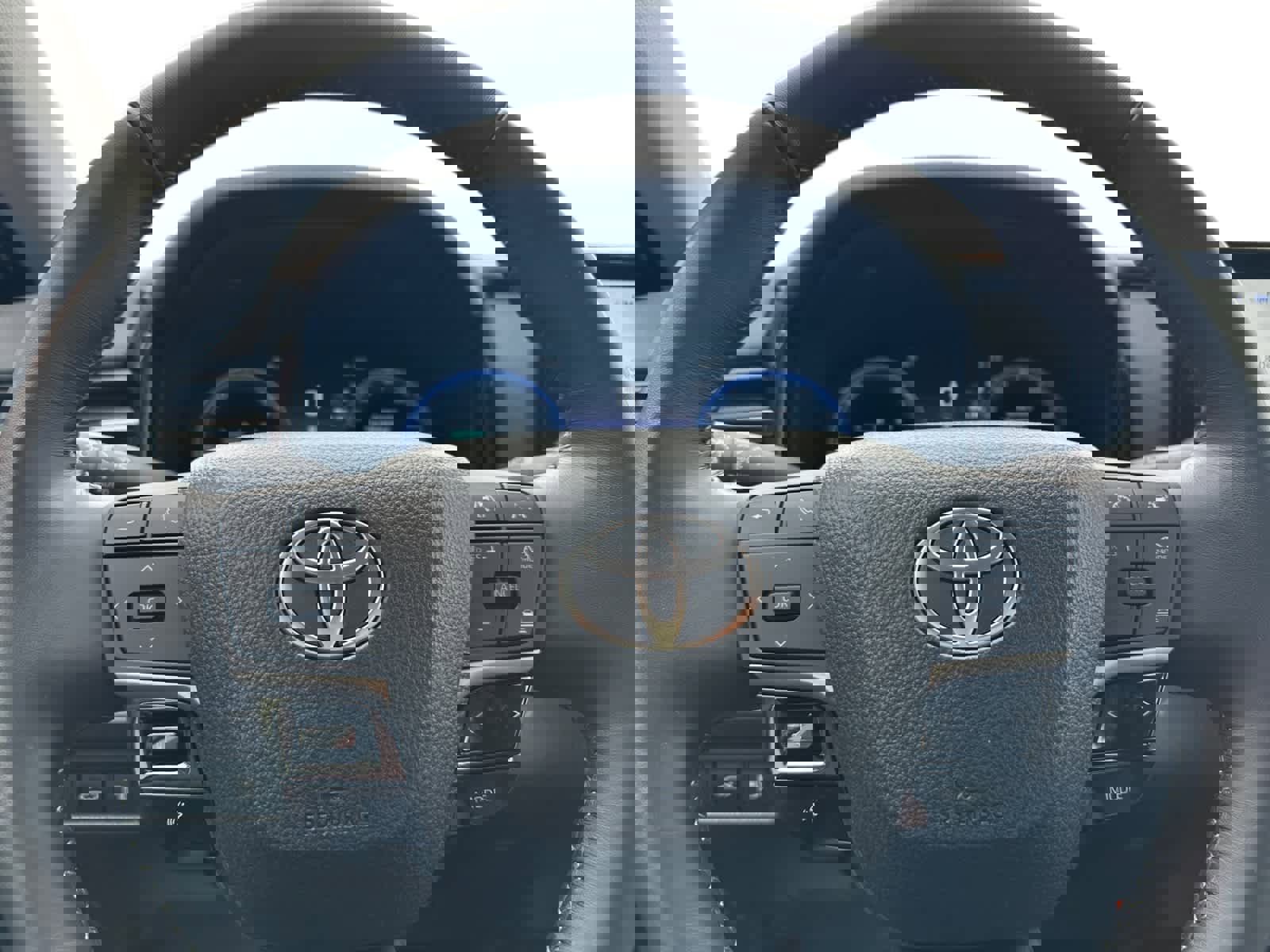 Used 2025 Toyota Camry XLE image 18