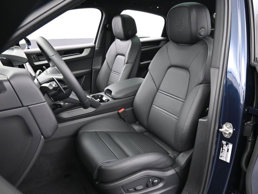 New 2026 Porsche Cayenne Coupe image 5