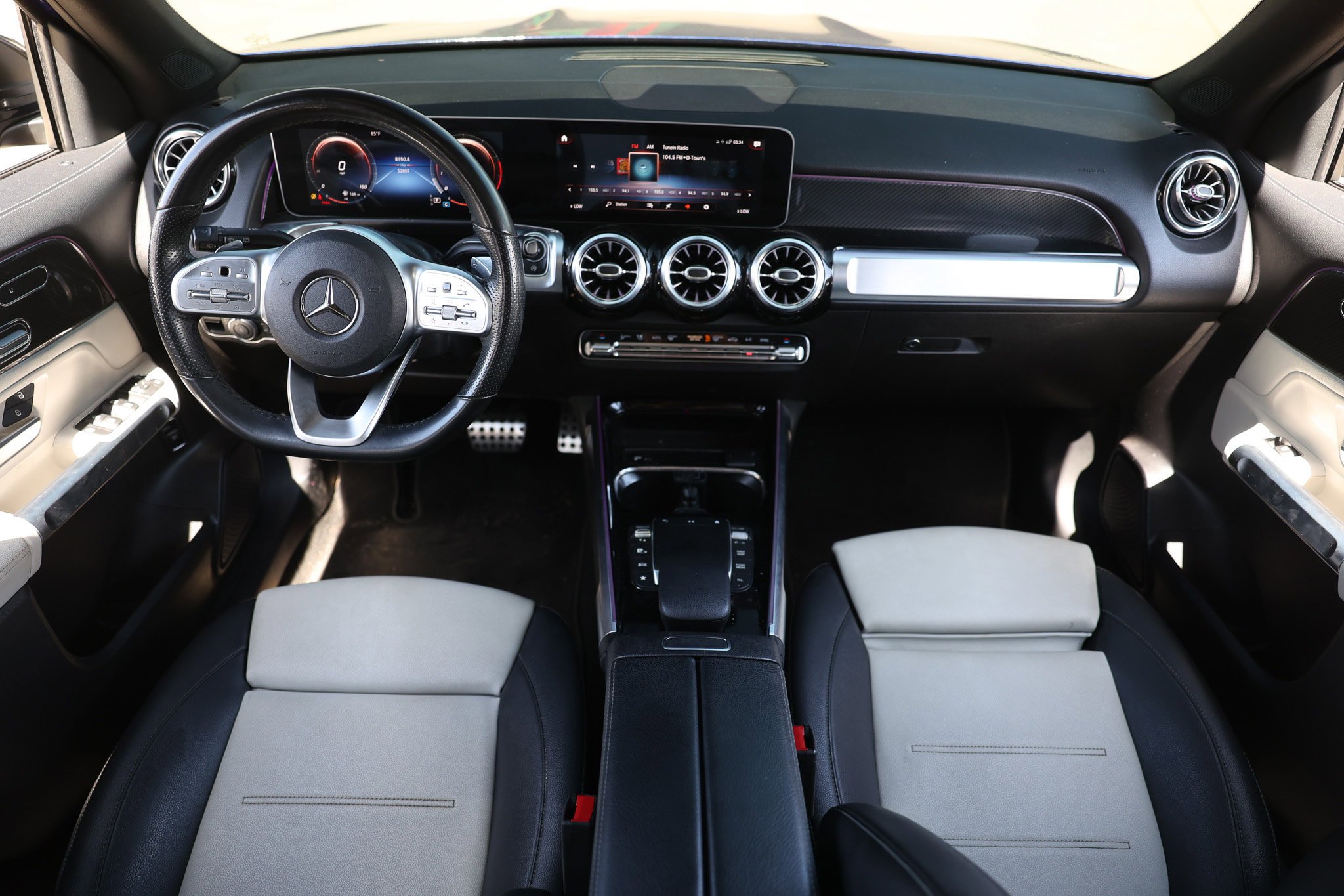 Used 2021 Mercedes-Benz GLB 250 image 2