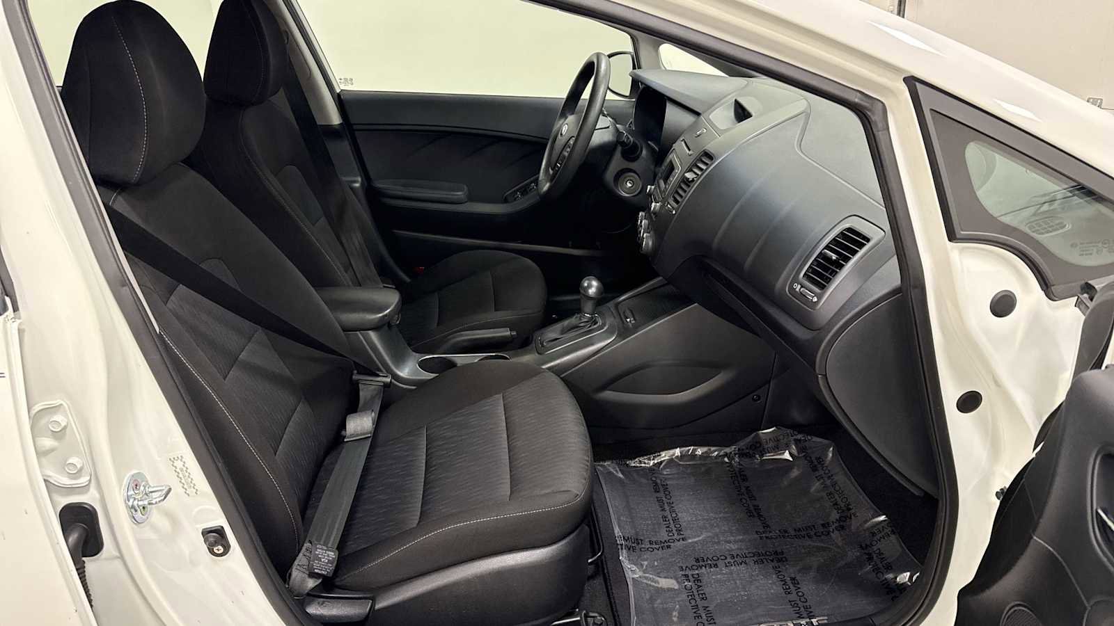 Used 2016 Kia Forte LX image 27