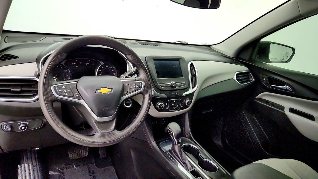 Used 2023 Chevrolet Equinox LS w/ LS Convenience Package FWD image 12
