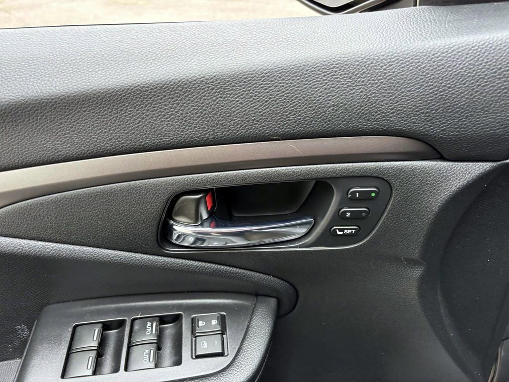 Used 2019 Honda Pilot EX-L image 12