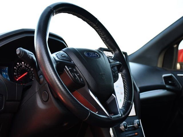 Used 2022 Ford Edge ST w/ Equipment Group 401A image 11