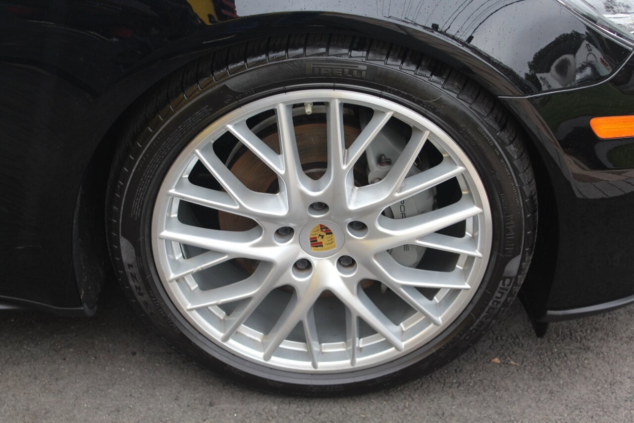 Used 2018 Porsche Panamera 4S image 28