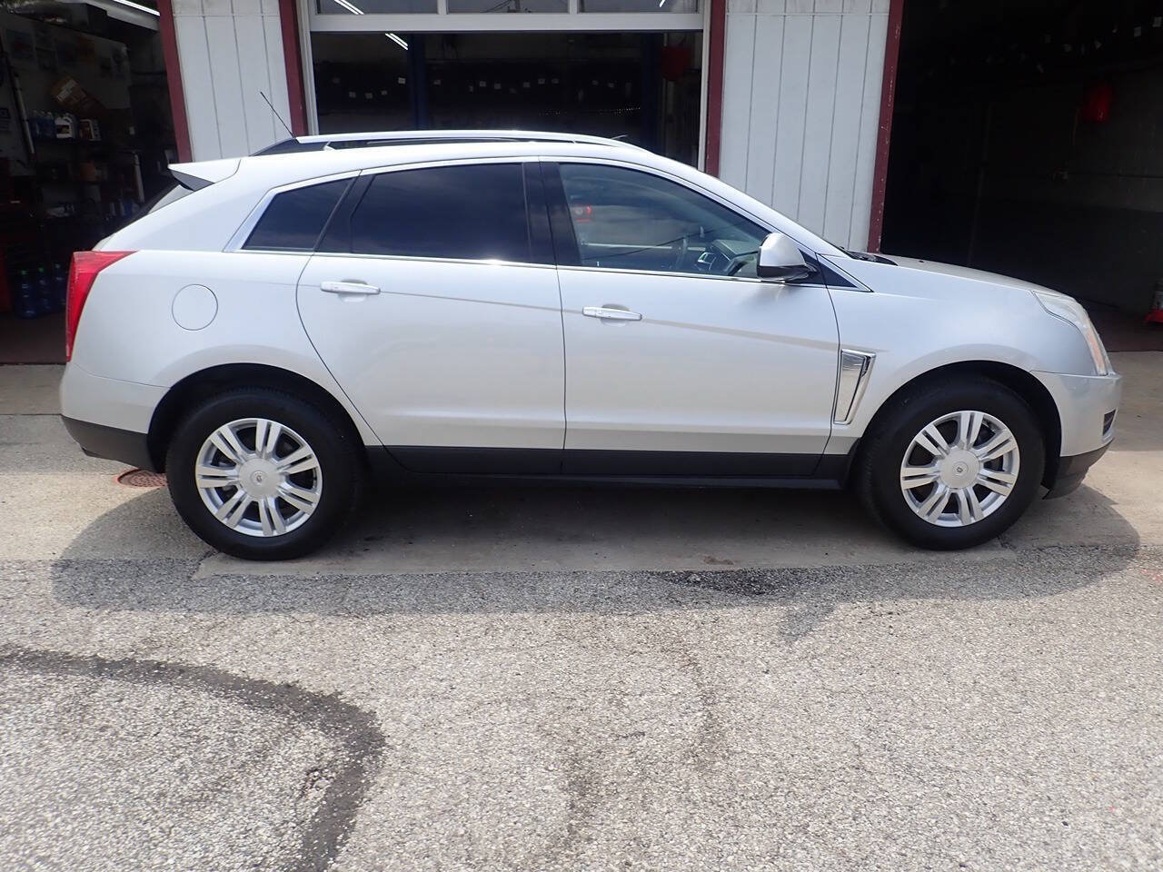 Used 2016 Cadillac SRX Luxury AWD/4WD image 22