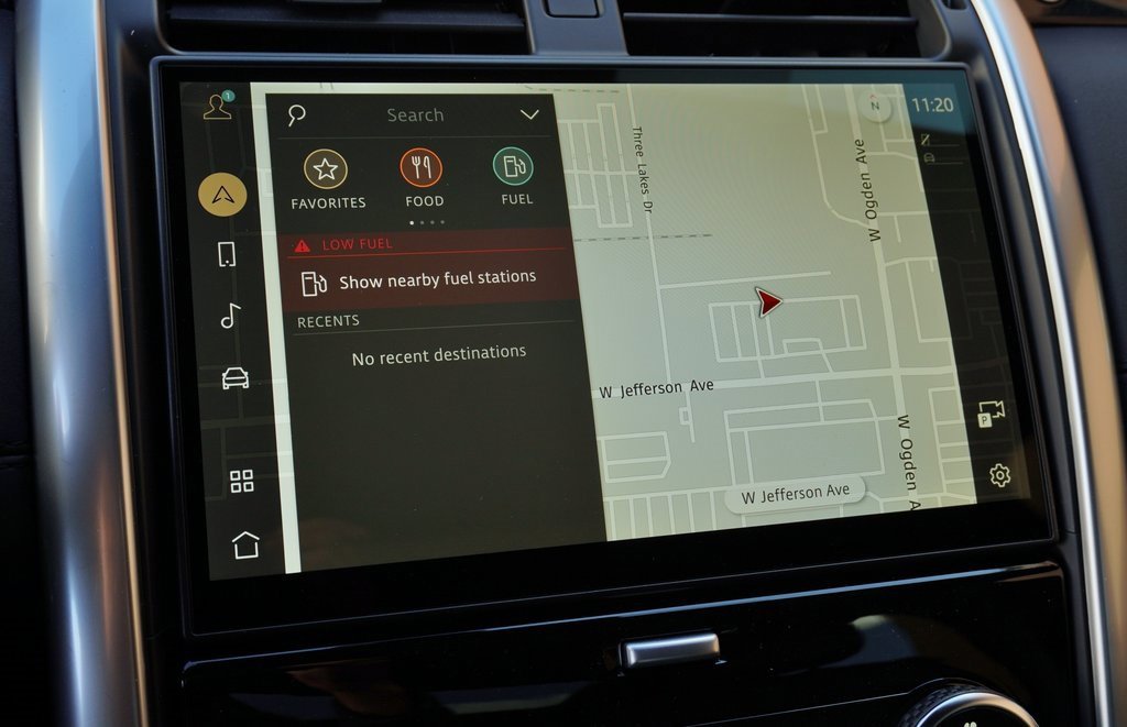 New 2025 Land Rover Discovery S image 23