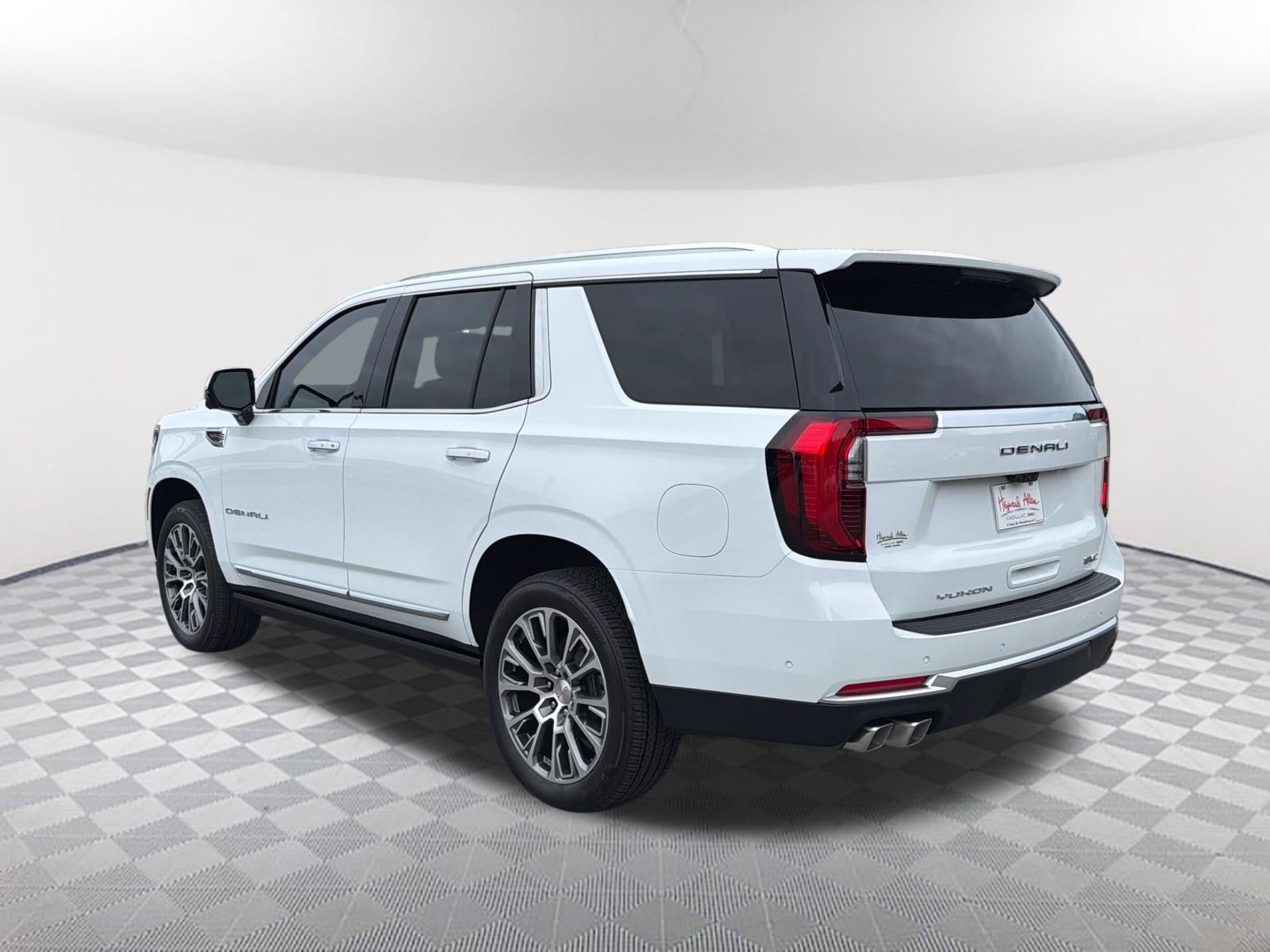 New 2026 GMC Yukon Denali w/ Denali Reserve Package AWD/4WD image 8
